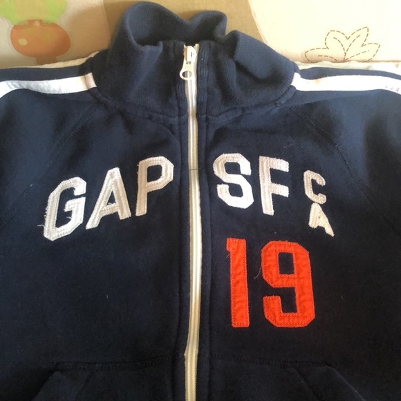 Gap kids medium size 8 zipper down sweatshirt - Picture 2 of 4